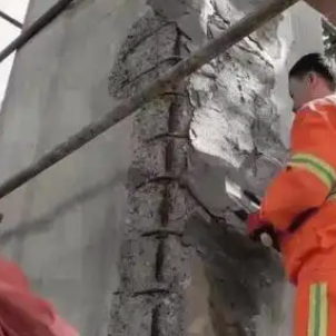 荥经梁板柱楼梯空洞蜂窝剥落露筋等表面破损修补用高强聚合物修补砂浆